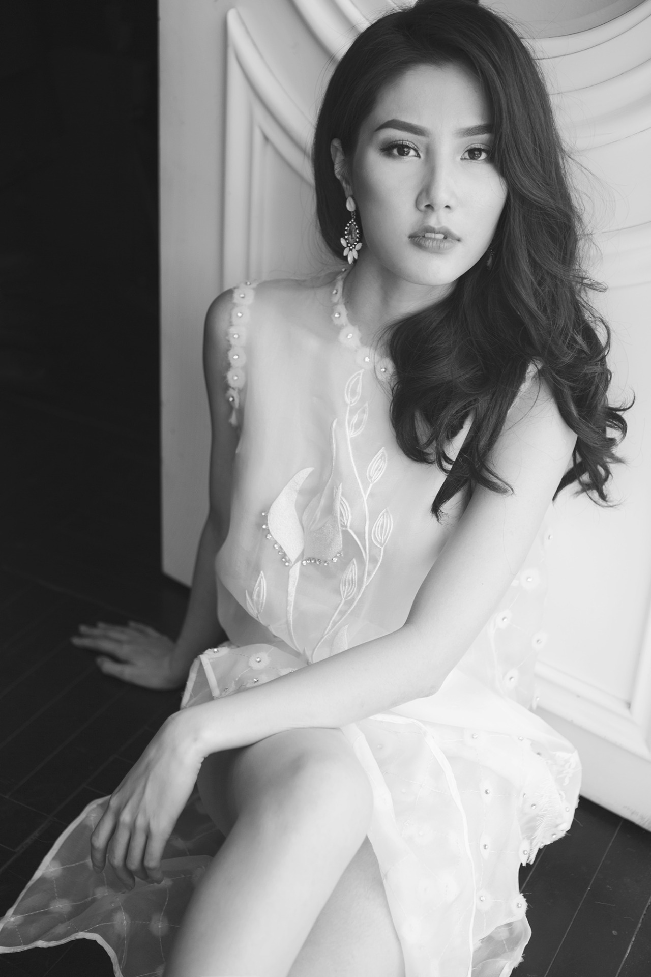 寂寞的少妇2乱理片
